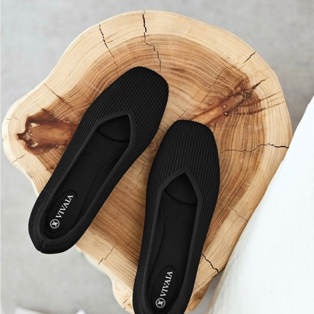 New without box, worn briefly around the house! Vivaiva Washable Flats